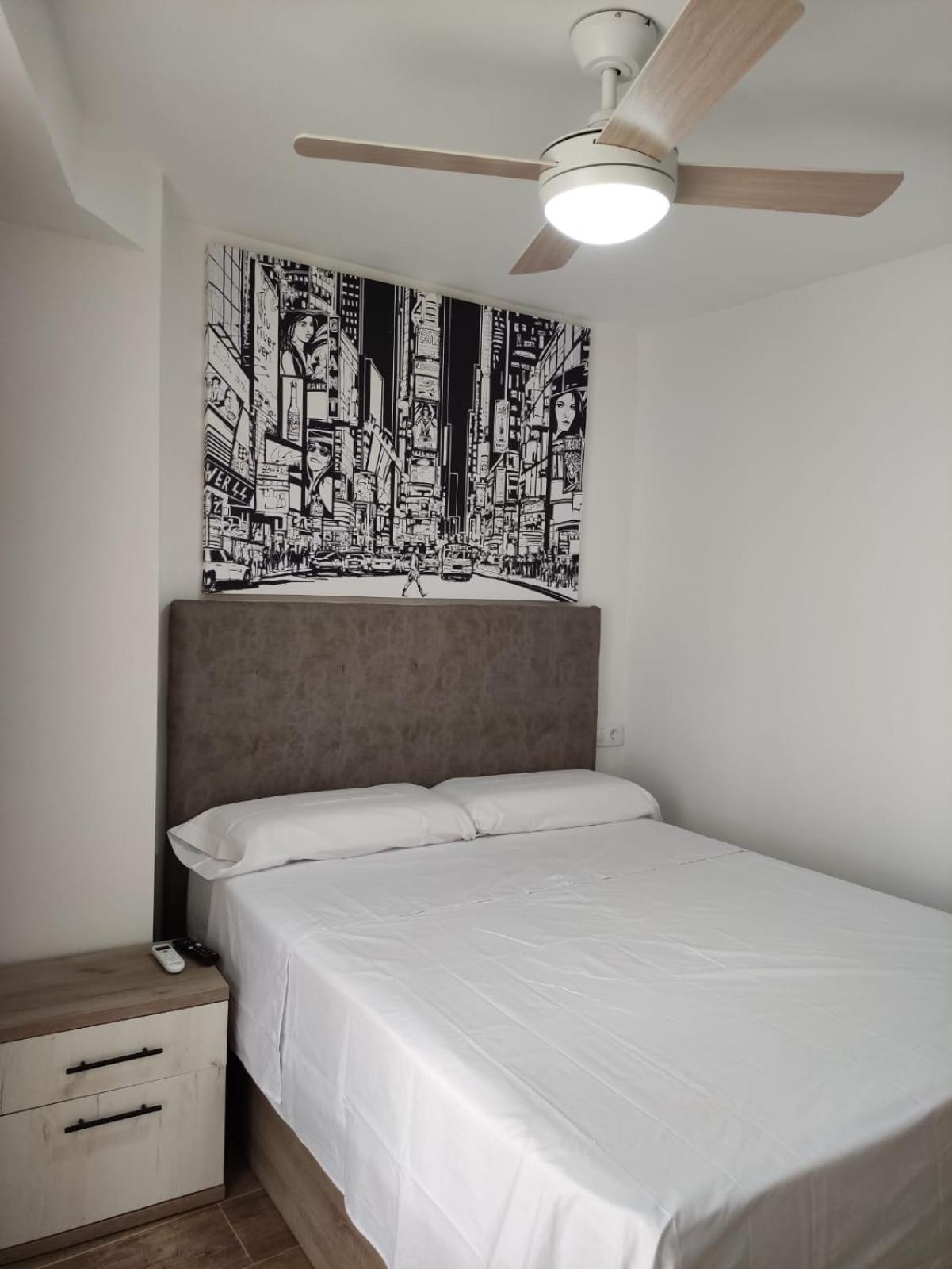 Solymar Poniente Apartamento Recien Reformado A 3 Min De Playa Poniente Y Del Centro Parking Opcional Benidorm Luaran gambar
